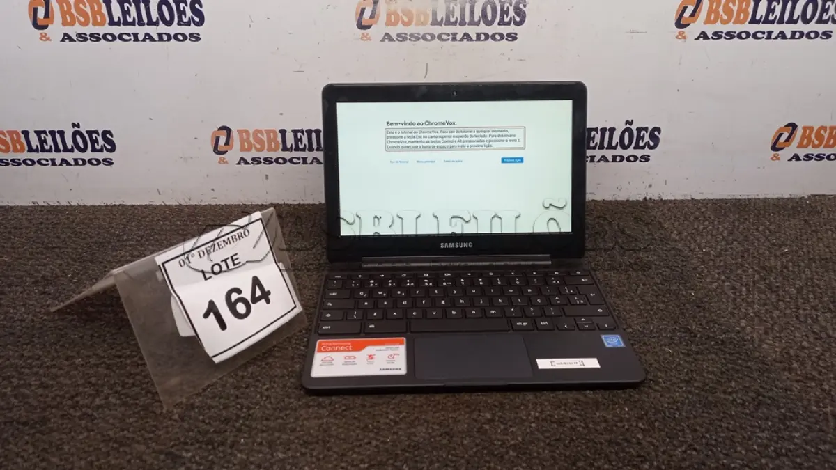 LOTE 164 - 01 NOTEBOOK 16GB TELA 11.6’’. (NO ESTADO) ATENÇÃO! FAZER A VISITAÇÃO ANTES DE ARREMATAR, NÃO SABEMOS SE FUNCIONA, LEILÃO NÃO TEM GARANTIA E NEM DEVOLUÇÃO, SUJEITO A POSSÍVEIS AVARIAS VISÍVEIS/OCULTAS E/OU AUSÊNCIA DE COMPONENTES.
