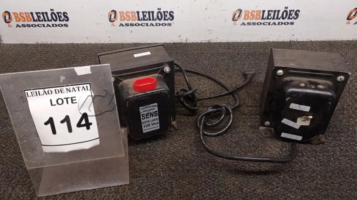 LOTE 114 - 02 TRANSFORMADORES. (NO ESTADO) ATENÇÃO! FAZER A VISITAÇÃO ANTES DE ARREMATAR, NÃO SABEMOS SE FUNCIONA, LEILÃO NÃO TEM GARANTIA E NEM DEVOLUÇÃO, SUJEITO A POSSÍVEIS AVARIAS VISÍVEIS/OCULTAS E/OU AUSÊNCIA DE COMPONENTES.