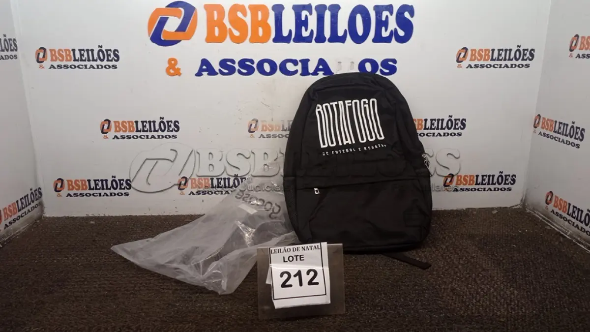 LOTE 212 - 01 MOCHILA BOTAFOGO REGATAS NA COR PRETA MARCA GOCASE. (NO ESTADO) ATENÇÃO! FAZER A VISITAÇÃO ANTES DE ARREMATAR, NÃO SABEMOS SE FUNCIONA, LEILÃO NÃO TEM GARANTIA E NEM DEVOLUÇÃO, SUJEITO A POSSÍVEIS AVARIAS VISÍVEIS/OCULTAS E/OU AUSÊNCIA DE COMPONENTES.
