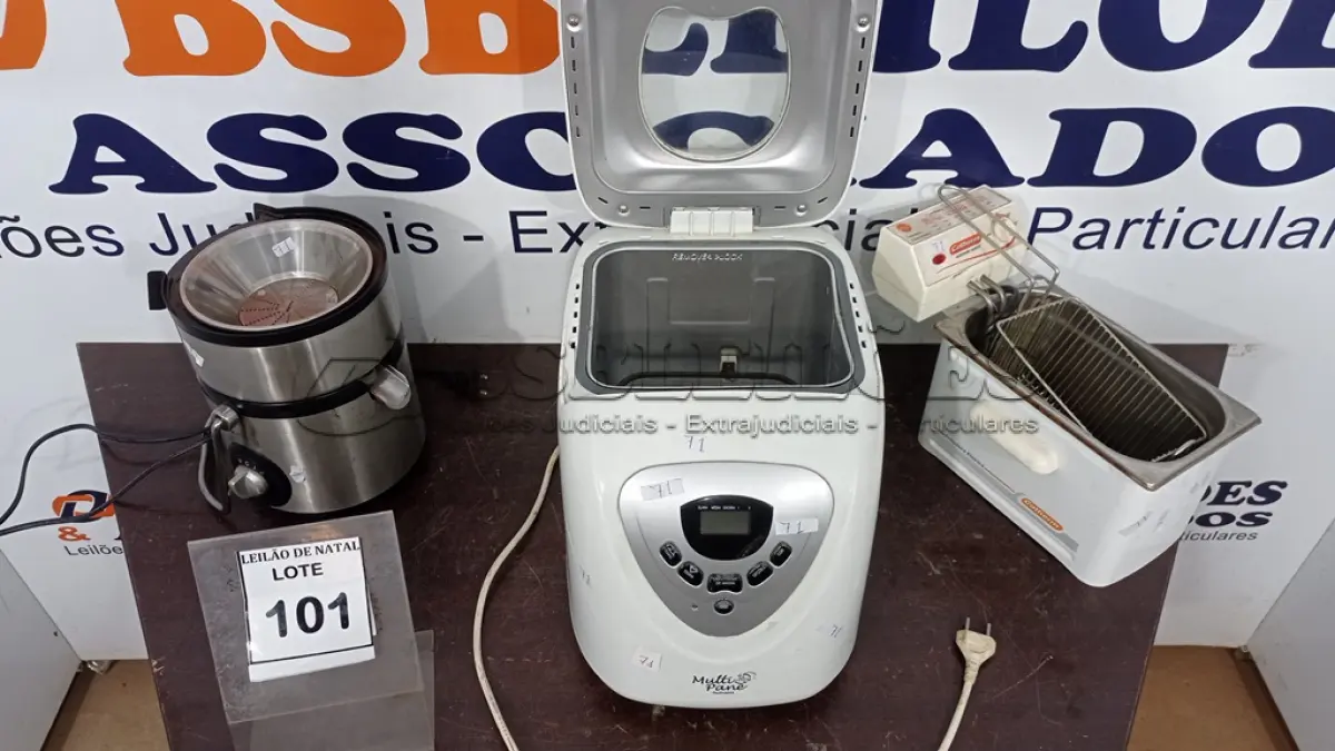 LOTE 101 - 01 FRITADEIRA ELÉTRICA, 01 PROCESSADOR DE ALIMENTOS E 01 MÁQUINA DE PÃO MULTI PANE. (NO ESTADO) ATENÇÃO! FAZER A VISITAÇÃO ANTES DE ARREMATAR, NÃO SABEMOS SE FUNCIONA, LEILÃO NÃO TEM GARANTIA E NEM DEVOLUÇÃO, SUJEITO A POSSÍVEIS AVARIAS VISÍVEIS/OCULTAS E/OU AUSÊNCIA DE COMPONENTES.