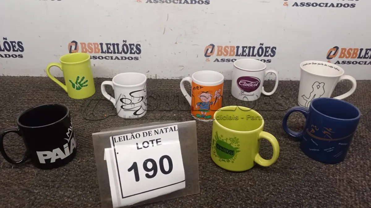 LOTE 190 - 08 CANECAS. (NO ESTADO) ATENÇÃO! FAZER A VISITAÇÃO ANTES DE ARREMATAR, NÃO SABEMOS SE FUNCIONA, LEILÃO NÃO TEM GARANTIA E NEM DEVOLUÇÃO, SUJEITO A POSSÍVEIS AVARIAS VISÍVEIS/OCULTAS E/OU AUSÊNCIA DE COMPONENTES.