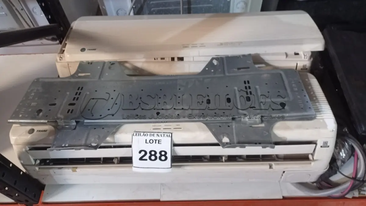 LOTE 288 - 02 EVAPORADORAS 14.600BTUS MARCA TRANE. (NO ESTADO) ATENÇÃO! FAZER A VISITAÇÃO ANTES DE ARREMATAR, NÃO SABEMOS SE FUNCIONA, LEILÃO NÃO TEM GARANTIA E NEM DEVOLUÇÃO, SUJEITO A POSSÍVEIS AVARIAS VISÍVEIS/OCULTAS E/OU AUSÊNCIA DE COMPONENTES.