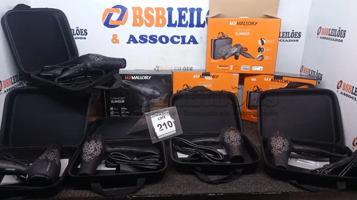 LOTE 210 - 05 SECADORES DE CABELO COM MALETA SENDO 127V MARCA MALLORY. (NO ESTADO) ATENÇÃO! FAZER A VISITAÇÃO ANTES DE ARREMATAR, NÃO SABEMOS SE FUNCIONA, LEILÃO NÃO TEM GARANTIA E NEM DEVOLUÇÃO, SUJEITO A POSSÍVEIS AVARIAS VISÍVEIS/OCULTAS E/OU AUSÊNCIA DE COMPONENTES.