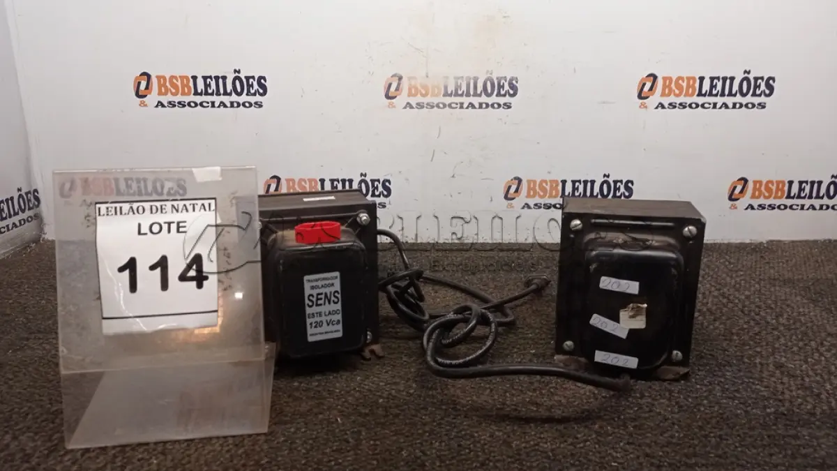 LOTE 114 - 02 TRANSFORMADORES. (NO ESTADO) ATENÇÃO! FAZER A VISITAÇÃO ANTES DE ARREMATAR, NÃO SABEMOS SE FUNCIONA, LEILÃO NÃO TEM GARANTIA E NEM DEVOLUÇÃO, SUJEITO A POSSÍVEIS AVARIAS VISÍVEIS/OCULTAS E/OU AUSÊNCIA DE COMPONENTES.