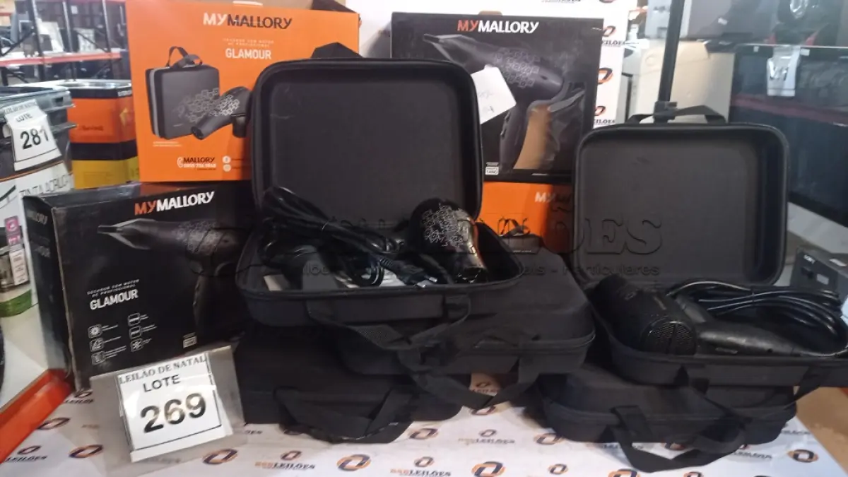 LOTE 269 - 05 SECADORES DE CABELO COM MALETA SENDO 04 127V E 01 DE 220V MARCA MALLORY. (NO ESTADO) ATENÇÃO! FAZER A VISITAÇÃO ANTES DE ARREMATAR, NÃO SABEMOS SE FUNCIONA, LEILÃO NÃO TEM GARANTIA E NEM DEVOLUÇÃO, SUJEITO A POSSÍVEIS AVARIAS VISÍVEIS/OCULTAS E/OU AUSÊNCIA DE COMPONENTES.