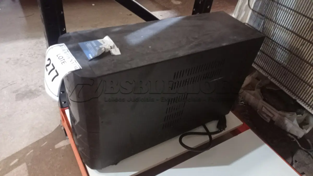 LOTE 277 - 01 NOBREAK MARCA SMS. (NO ESTADO) ATENÇÃO! FAZER A VISITAÇÃO ANTES DE ARREMATAR, NÃO SABEMOS SE FUNCIONA, LEILÃO NÃO TEM GARANTIA E NEM DEVOLUÇÃO, SUJEITO A POSSÍVEIS AVARIAS VISÍVEIS/OCULTAS E/OU AUSÊNCIA DE COMPONENTES.