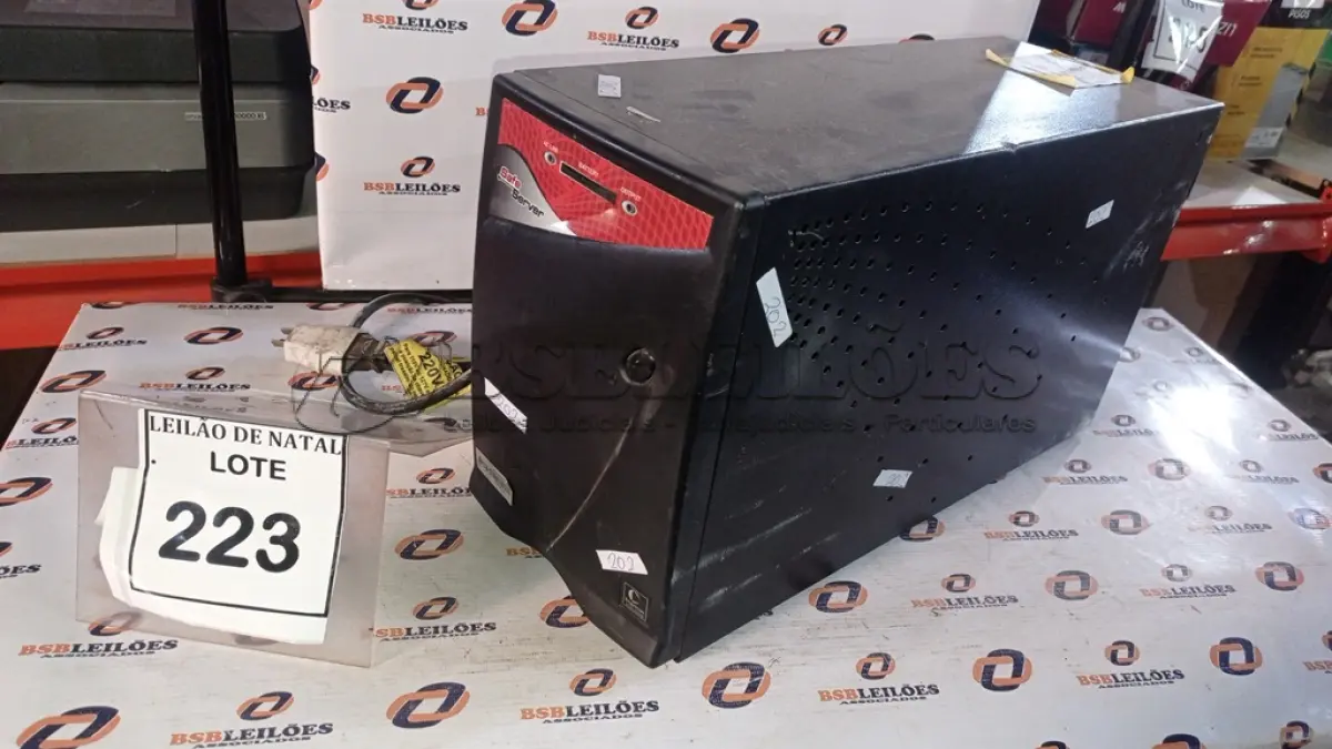 LOTE 223 - 01 NOBREAK MARCA SAFE SERVER 2KVA. (NO ESTADO) ATENÇÃO! FAZER A VISITAÇÃO ANTES DE ARREMATAR, NÃO SABEMOS SE FUNCIONA, LEILÃO NÃO TEM GARANTIA E NEM DEVOLUÇÃO, SUJEITO A POSSÍVEIS AVARIAS VISÍVEIS/OCULTAS E/OU AUSÊNCIA DE COMPONENTES.
