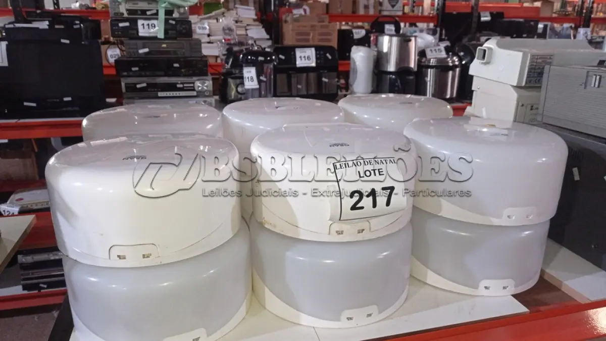 LOTE 217 - 12 DISPENSES DE PAPEL. (NO ESTADO) ATENÇÃO! FAZER A VISITAÇÃO ANTES DE ARREMATAR, NÃO SABEMOS SE FUNCIONA, LEILÃO NÃO TEM GARANTIA E NEM DEVOLUÇÃO, SUJEITO A POSSÍVEIS AVARIAS VISÍVEIS/OCULTAS E/OU AUSÊNCIA DE COMPONENTES.