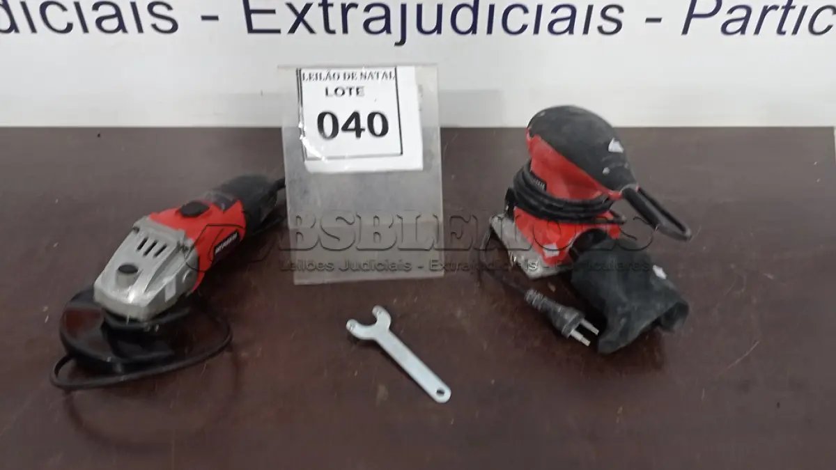 LOTE 040 - 01 ESMERILHADEIRA E 01 LIXADEIRA MARCA MONDIAL. (NO ESTADO) ATENÇÃO! FAZER A VISITAÇÃO ANTES DE ARREMATAR, NÃO SABEMOS SE FUNCIONA, LEILÃO NÃO TEM GARANTIA E NEM DEVOLUÇÃO, SUJEITO A POSSÍVEIS AVARIAS VISÍVEIS/OCULTAS E/OU AUSÊNCIA DE COMPONENTES. 
