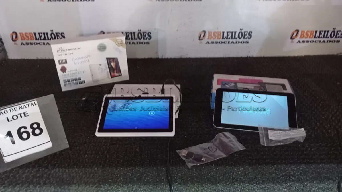 LOTE 168 - 02 TABLETS MARCAS FOSTON E POWERPACK. (NO ESTADO) ATENÇÃO! FAZER A VISITAÇÃO ANTES DE ARREMATAR, NÃO SABEMOS SE FUNCIONA, LEILÃO NÃO TEM GARANTIA E NEM DEVOLUÇÃO, SUJEITO A POSSÍVEIS AVARIAS VISÍVEIS/OCULTAS E/OU AUSÊNCIA DE COMPONENTES.