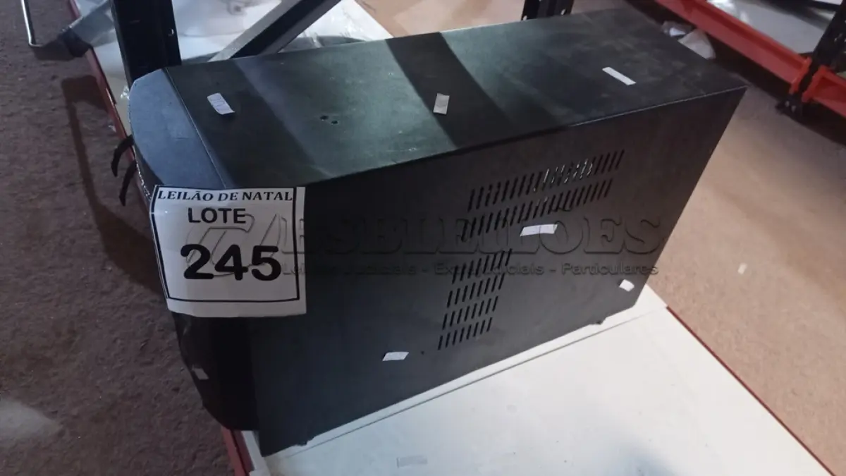 LOTE 245 - 01 NOBREAK MARCA SMS. (NO ESTADO) ATENÇÃO! FAZER A VISITAÇÃO ANTES DE ARREMATAR, NÃO SABEMOS SE FUNCIONA, LEILÃO NÃO TEM GARANTIA E NEM DEVOLUÇÃO, SUJEITO A POSSÍVEIS AVARIAS VISÍVEIS/OCULTAS E/OU AUSÊNCIA DE COMPONENTES.