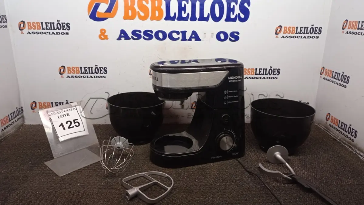 LOTE 125 - 01 BATEDEIRA TIPO PLANETÁRIA MARCA MONDIAL. (NO ESTADO) ATENÇÃO! FAZER A VISITAÇÃO ANTES DE ARREMATAR, NÃO SABEMOS SE FUNCIONA, LEILÃO NÃO TEM GARANTIA E NEM DEVOLUÇÃO, SUJEITO A POSSÍVEIS AVARIAS VISÍVEIS/OCULTAS E/OU AUSÊNCIA DE COMPONENTES.