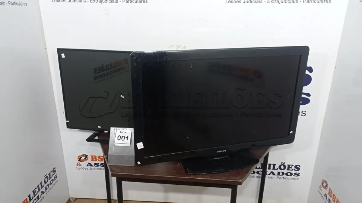 LOTE 001 - 01 TV LCD 42’’ MARCA AOC E 01 TV 40’’ MARCA PHILIPS. (NO ESTADO) ATENÇÃO! FAZER A VISITAÇÃO ANTES DE ARREMATAR, NÃO SABEMOS SE FUNCIONA, LEILÃO NÃO TEM GARANTIA E NEM DEVOLUÇÃO, SUJEITO A POSSÍVEIS AVARIAS VISÍVEIS/OCULTAS E/OU AUSÊNCIA DE COMPONENTES.