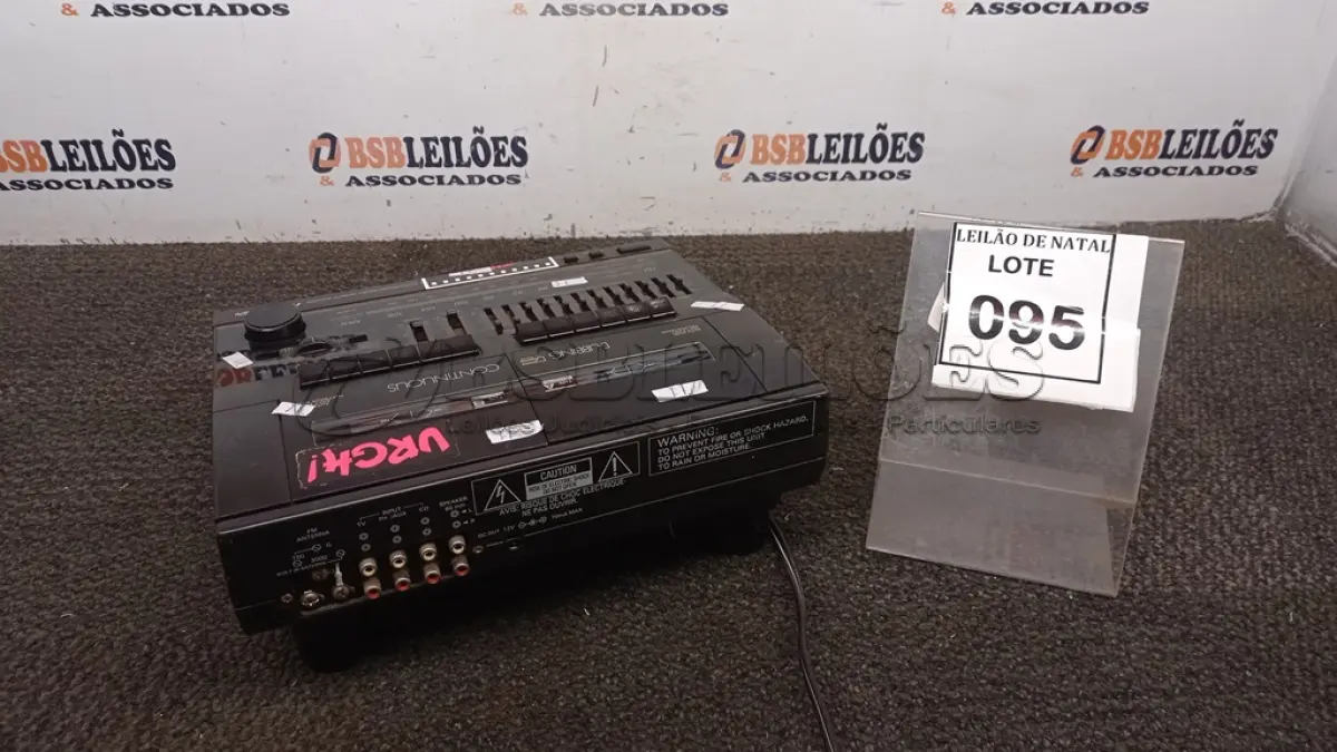 LOTE 095 - 01 RÁDIO STÉREO RECEIVER/BLE RECORDE MARCA SOUNDESIGN 110VOLTS. (NO ESTADO) ATENÇÃO! FAZER A VISITAÇÃO ANTES DE ARREMATAR, NÃO SABEMOS SE FUNCIONA, LEILÃO NÃO TEM GARANTIA E NEM DEVOLUÇÃO, SUJEITO A POSSÍVEIS AVARIAS VISÍVEIS/OCULTAS E/OU AUSÊNCIA DE COMPONENTES.
