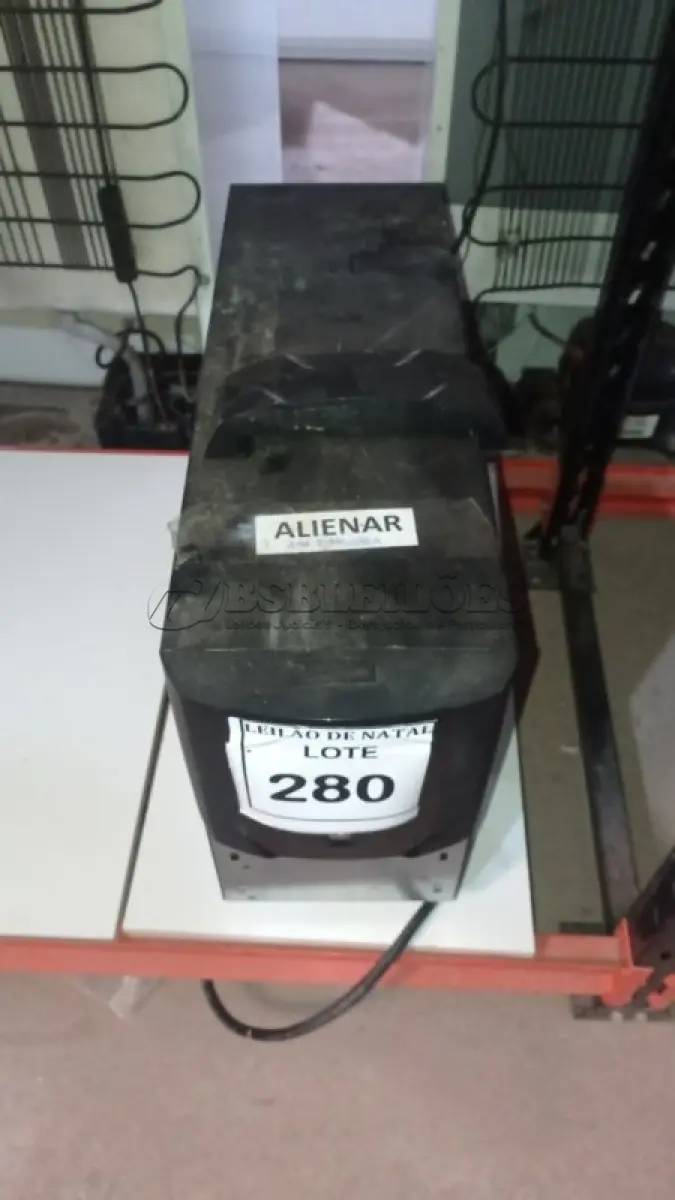 LOTE 280 - 01 NOBREAK MARCA SMS. (NO ESTADO) ATENÇÃO! FAZER A VISITAÇÃO ANTES DE ARREMATAR, NÃO SABEMOS SE FUNCIONA, LEILÃO NÃO TEM GARANTIA E NEM DEVOLUÇÃO, SUJEITO A POSSÍVEIS AVARIAS VISÍVEIS/OCULTAS E/OU AUSÊNCIA DE COMPONENTES.