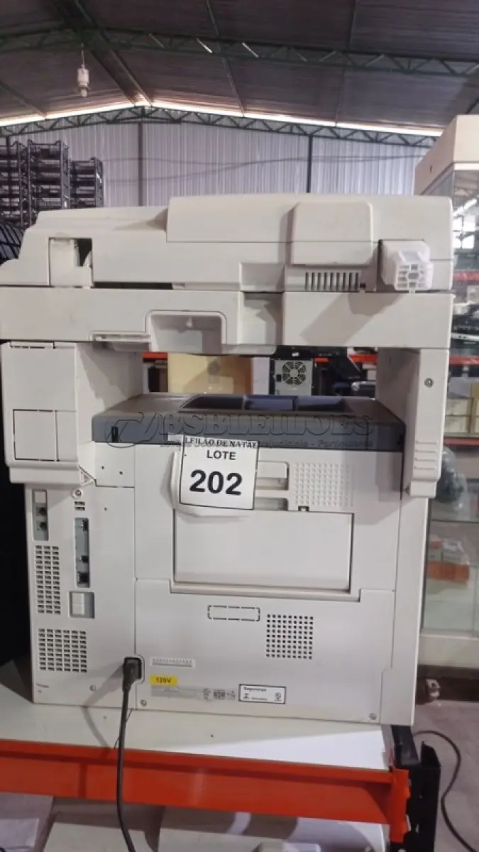 LOTE 202 - 01 IMPRESSORA MODELO MPS5502MB MARCA OKI. (NO ESTADO) ATENÇÃO! FAZER A VISITAÇÃO ANTES DE ARREMATAR, NÃO SABEMOS SE FUNCIONA, LEILÃO NÃO TEM GARANTIA E NEM DEVOLUÇÃO, SUJEITO A POSSÍVEIS AVARIAS VISÍVEIS/OCULTAS E/OU AUSÊNCIA DE COMPONENTES.