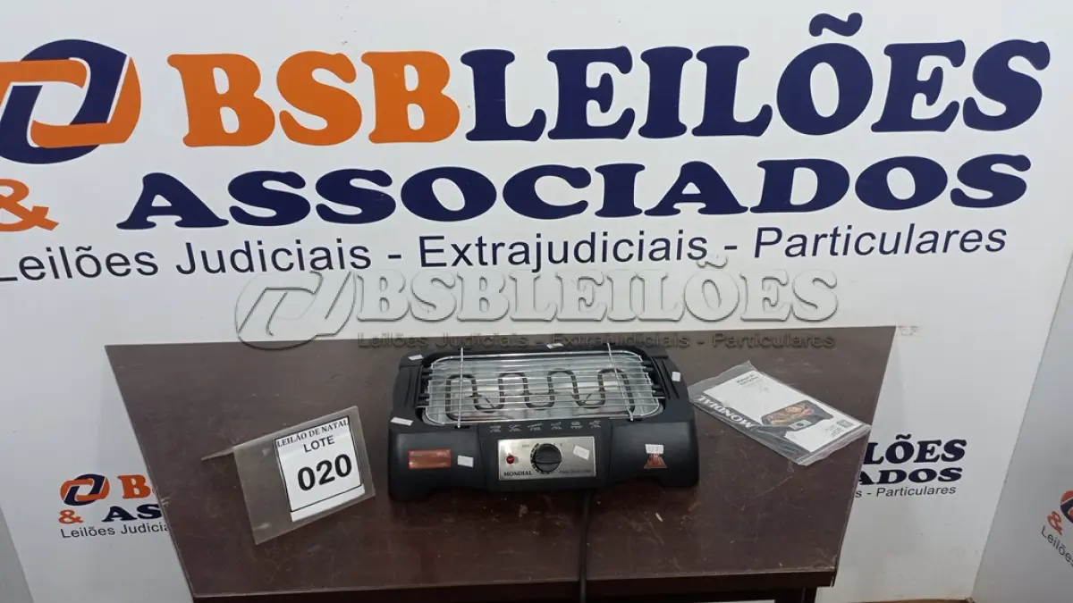 LOTE 020 - 01 CHURRASQUEIRA ELÉTRICA MARCA MONDIAL. (NO ESTADO) ATENÇÃO! FAZER A VISITAÇÃO ANTES DE ARREMATAR, NÃO SABEMOS SE FUNCIONA, LEILÃO NÃO TEM GARANTIA E NEM DEVOLUÇÃO, SUJEITO A POSSÍVEIS AVARIAS VISÍVEIS/OCULTAS E/OU AUSÊNCIA DE COMPONENTES.