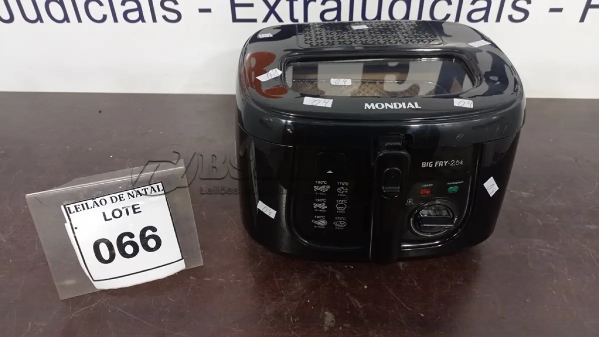 LOTE 066 - 01 FRITADEIRA ELÉTRICA 2,5L MARCA MONDIAL. (NO ESTADO) ATENÇÃO! FAZER A VISITAÇÃO ANTES DE ARREMATAR, NÃO SABEMOS SE FUNCIONA, LEILÃO NÃO TEM GARANTIA E NEM DEVOLUÇÃO, SUJEITO A POSSÍVEIS AVARIAS VISÍVEIS/OCULTAS E/OU AUSÊNCIA DE COMPONENTES.