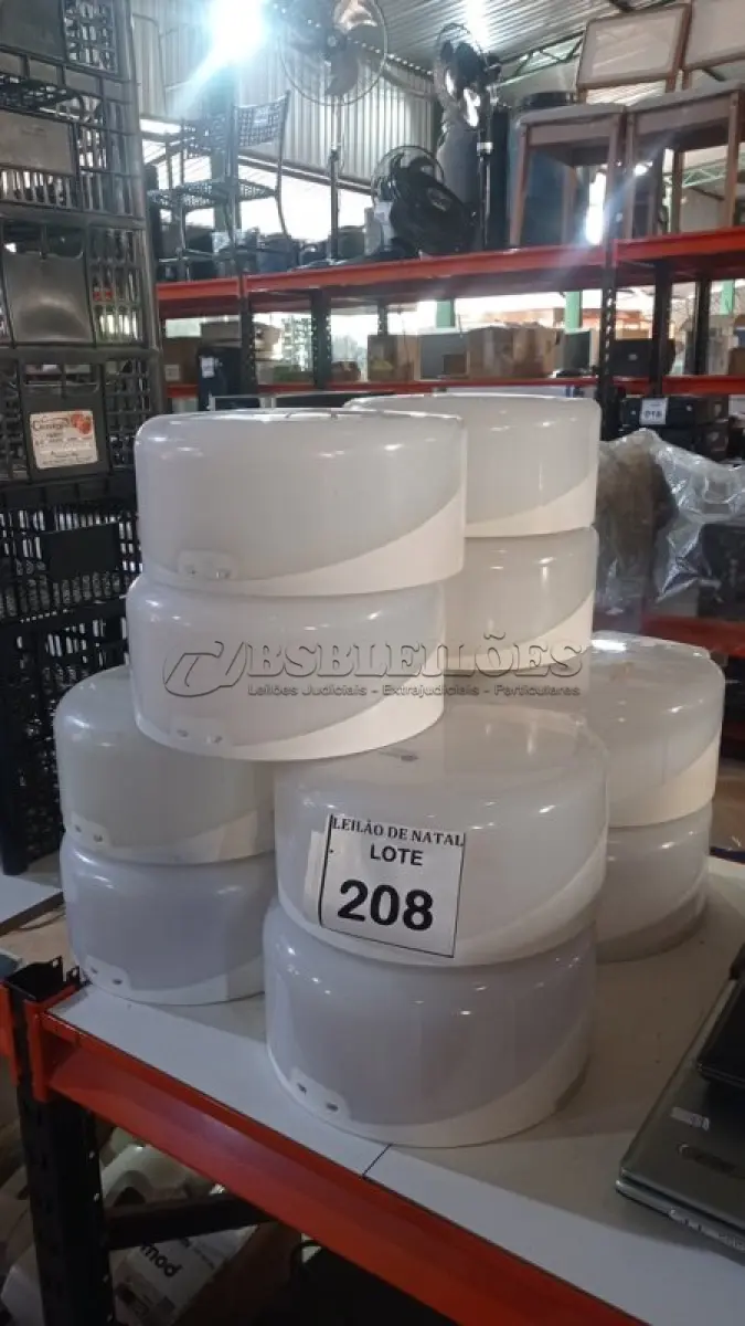 LOTE 208 - 12 DISPENSES DE PAPEL. (NO ESTADO) ATENÇÃO! FAZER A VISITAÇÃO ANTES DE ARREMATAR, NÃO SABEMOS SE FUNCIONA, LEILÃO NÃO TEM GARANTIA E NEM DEVOLUÇÃO, SUJEITO A POSSÍVEIS AVARIAS VISÍVEIS/OCULTAS E/OU AUSÊNCIA DE COMPONENTES.