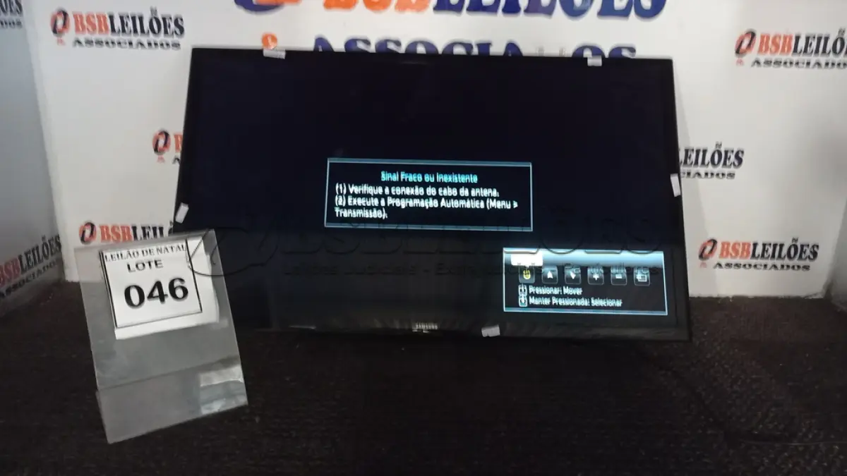 LOTE 046 - 01 TV LCD 32’’ MARCA SAMSUNG. (NO ESTADO) ATENÇÃO! FAZER A VISITAÇÃO ANTES DE ARREMATAR, NÃO SABEMOS SE FUNCIONA, LEILÃO NÃO TEM GARANTIA E NEM DEVOLUÇÃO, SUJEITO A POSSÍVEIS AVARIAS VISÍVEIS/OCULTAS E/OU AUSÊNCIA DE COMPONENTES.