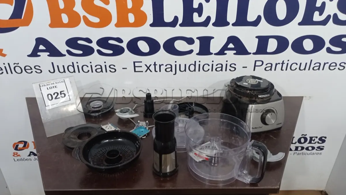LOTE 025 - 01 LIQUIDIFICADOR MARCA MONDIAL. (NO ESTADO) ATENÇÃO! FAZER A VISITAÇÃO ANTES DE ARREMATAR, NÃO SABEMOS SE FUNCIONA, LEILÃO NÃO TEM GARANTIA E NEM DEVOLUÇÃO, SUJEITO A POSSÍVEIS AVARIAS VISÍVEIS/OCULTAS E/OU AUSÊNCIA DE COMPONENTES.