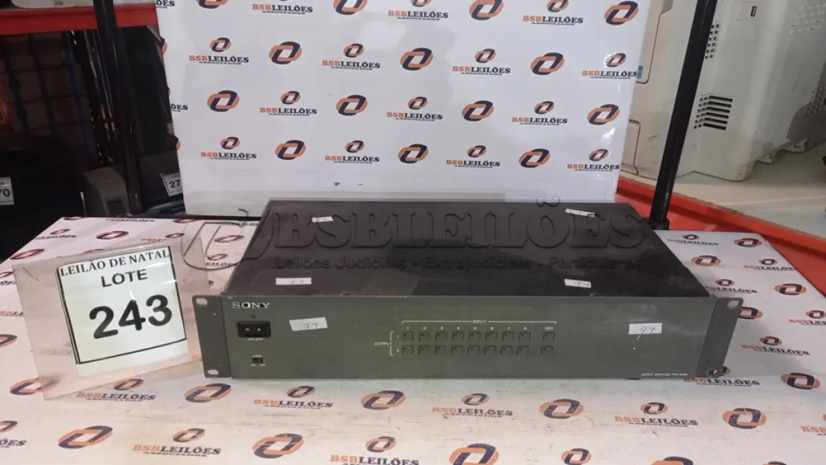 LOTE 243 - 01 MATRIX SWITCHER MODELO PVS-820S MARCA SONY. (NO ESTADO) ATENÇÃO! FAZER A VISITAÇÃO ANTES DE ARREMATAR, NÃO SABEMOS SE FUNCIONA, LEILÃO NÃO TEM GARANTIA E NEM DEVOLUÇÃO, SUJEITO A POSSÍVEIS AVARIAS VISÍVEIS/OCULTAS E/OU AUSÊNCIA DE COMPONENTES.
