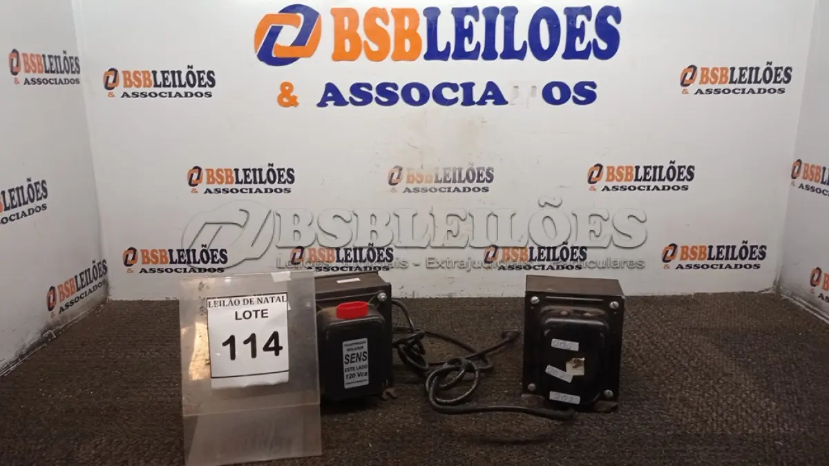 LOTE 114 - 02 TRANSFORMADORES. (NO ESTADO) ATENÇÃO! FAZER A VISITAÇÃO ANTES DE ARREMATAR, NÃO SABEMOS SE FUNCIONA, LEILÃO NÃO TEM GARANTIA E NEM DEVOLUÇÃO, SUJEITO A POSSÍVEIS AVARIAS VISÍVEIS/OCULTAS E/OU AUSÊNCIA DE COMPONENTES.