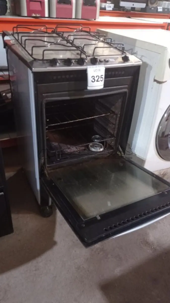 LOTE 325 - 01 FOGÃO COM 04 BOCAS MARCA ATLAS. (NO ESTADO) ATENÇÃO! FAZER A VISITAÇÃO ANTES DE ARREMATAR, NÃO SABEMOS SE FUNCIONA, LEILÃO NÃO TEM GARANTIA E NEM DEVOLUÇÃO, SUJEITO A POSSÍVEIS AVARIAS VISÍVEIS/OCULTAS E/OU AUSÊNCIA DE COMPONENTES.