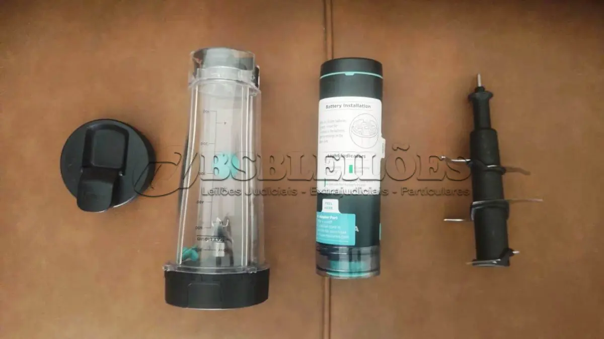 LOTE 008 - 01 CONJUNTO DE SISTEMA DE COZINHA NINJA SMART SCREEN DE 1100 WATTS DE PICO E TELA SENSÍVEL AO TOQUE, TECNOLOGIA FRESHVAC: A BOMBA FRESH VAC, FÁCIL DE USAR E COM UM TOQUE, FOI PROJETADA PARA PRESERVAR VITAMINAS, SABORES E CORES, REMOVENDO O OXIGÊNIO ANTES DO PREPARO. DESFRUTE DE BEBIDAS E SMOOTHIES DE LONGA DURAÇÃO COM MENOS ESPUMA E SEPARAÇÃO EM COMPARAÇÃO COM O MODO DE PREPARO TRADICIONAL.7 PROGRAMAS AUTO-IQ PREDEFINIDOS: A TELA SENSÍVEL AO TOQUE INTELIGENTE REVELA OS PROGRAMAS DE RECEITAS PREDEFINIDOS AUTOMATICAMENTE, PROJETADOS POR CHEFS, PARA BEBIDAS, SMOOTHIES E SHAKES.TELA SENSÍVEL AO TOQUE: FÁCIL DE LIMPAR, DURÁVEL E INTUITIVA. JARRA FRESHVAC DE 2.030 ML: TRANSFORME SEUS INGREDIENTES FAVORITOS EM SMOOTHIES, MOLHOS, PURÊS E MUITO MAIS COM AS LÂMINAS TOTAL CRUSHING. TODOS OS ACESSÓRIOS, EXCETO A BOMBA FRESH VAC, PODEM SER LAVADOS NA MÁQUINA DE LAVAR LOUÇA. (NO ESTADO) ATENÇÃO! FAZER A VISITAÇÃO ANTES DE ARREMATAR, NÃO SABEMOS SE FUNCIONA, LEILÃO NÃO TEM GARANTIA E NEM DEVOLUÇÃO, SUJEITO A POSSÍVEIS AVARIAS VISÍVEIS/OCULTAS E/OU AUSÊNCIA DE COMPONENTES.