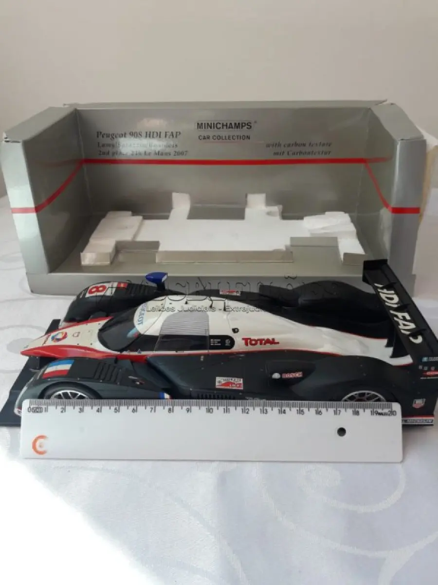 LOTE 097 - 01 RARA MINICHAMPS 1/18 ESCALA 150 081207 - PEUGEOT 908 HDI FAP LE MANS. (NO ESTADO) ATENÇÃO! FAZER A VISITAÇÃO ANTES DE ARREMATAR, NÃO SABEMOS SE FUNCIONA, LEILÃO NÃO TEM GARANTIA E NEM DEVOLUÇÃO, SUJEITO A POSSÍVEIS AVARIAS VISÍVEIS/OCULTAS E/OU AUSÊNCIA DE COMPONENTES.