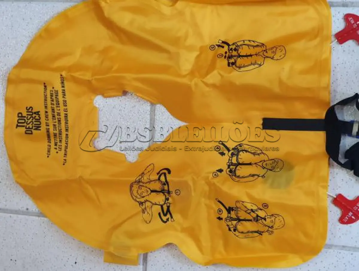 LOTE 039 - 01 COLETE SALVA VIDAS DA VASP. NOVO E COM FICHA VERIFICAÇAO DA VASP. (NO ESTADO) ATENÇÃO! FAZER A VISITAÇÃO ANTES DE ARREMATAR, NÃO SABEMOS SE FUNCIONA, LEILÃO NÃO TEM GARANTIA E NEM DEVOLUÇÃO, SUJEITO A POSSÍVEIS AVARIAS VISÍVEIS/OCULTAS E/OU AUSÊNCIA DE COMPONENTES.