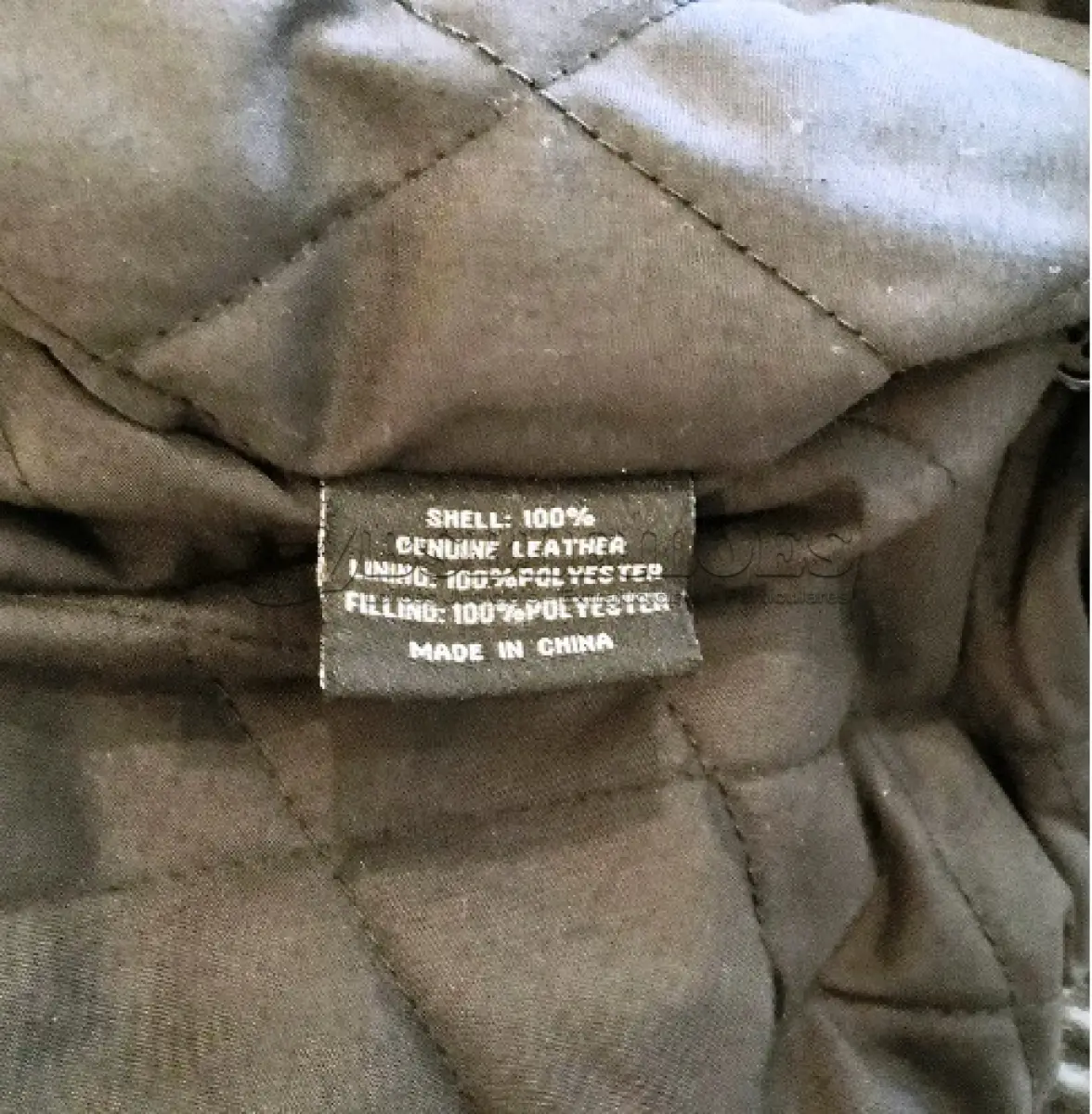 LOTE 006 - 01 JAQUETA DE COURO MASCULINA DA VINTAGE LEATHER TAMANHO M COMPRADO EM LOJA NOS EUA.NO BRASIL EM EXCELENTE ESTADO. (NO ESTADO) ATENÇÃO! FAZER A VISITAÇÃO ANTES DE ARREMATAR, NÃO SABEMOS SE FUNCIONA, LEILÃO NÃO TEM GARANTIA E NEM DEVOLUÇÃO, SUJEITO A POSSÍVEIS AVARIAS VISÍVEIS/OCULTAS E/OU AUSÊNCIA DE COMPONENTES.