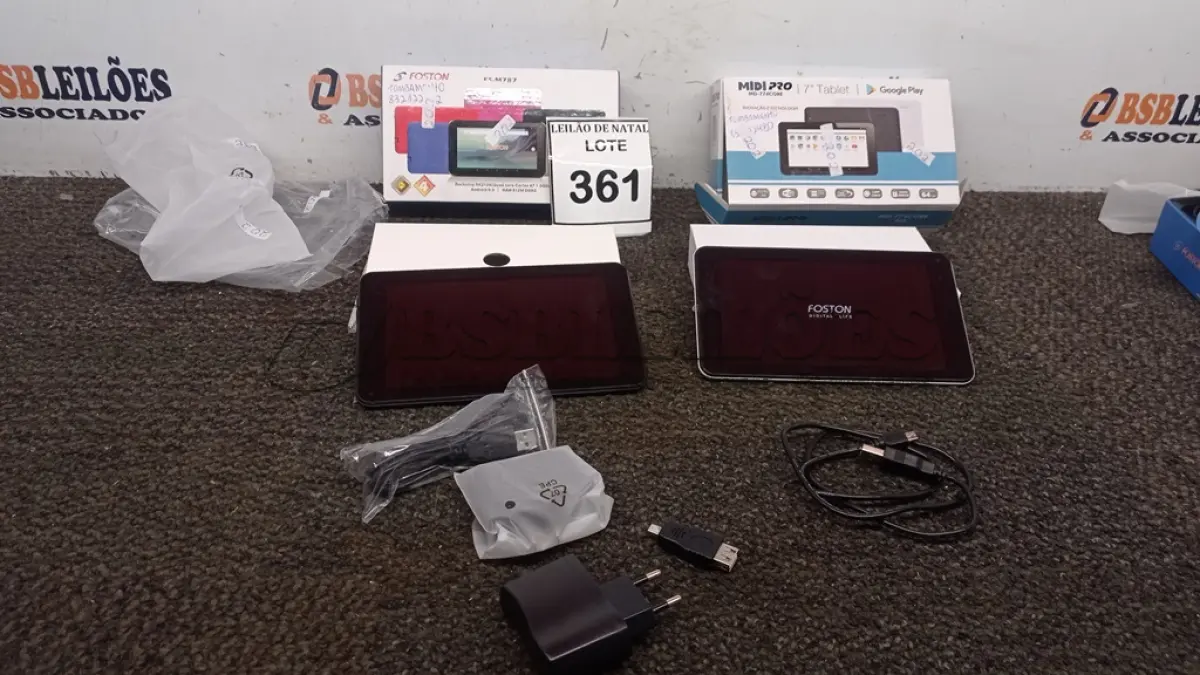 LOTE 361 - 01 TABLET NA COR BRANCA MARCAS FOSOTN E 01 TABLET NA COR PRETA MIDI PRO COM CARREGADOR. (NO ESTADO) ATENÇÃO! FAZER A VISITAÇÃO ANTES DE ARREMATAR, NÃO SABEMOS SE FUNCIONA, LEILÃO NÃO TEM GARANTIA E NEM DEVOLUÇÃO, SUJEITO A POSSÍVEIS AVARIAS VISÍVEIS/OCULTAS E/OU AUSÊNCIA DE COMPONENTES.
