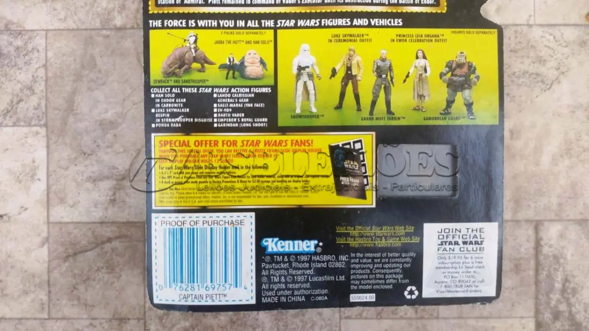 LOTE 101 - 01 STAR WARS CAPTAIN PIETT FREEZE FRAME POTF NOVO LACRADO INTEM DE COLECIONADOR COMPRADO EM GARAGENS DE ANTIGUIDADES NOS EUA. (NO ESTADO) ATENÇÃO! FAZER A VISITAÇÃO ANTES DE ARREMATAR, NÃO SABEMOS SE FUNCIONA, LEILÃO NÃO TEM GARANTIA E NEM DEVOLUÇÃO, SUJEITO A POSSÍVEIS AVARIAS VISÍVEIS/OCULTAS E/OU AUSÊNCIA DE COMPONENTES.