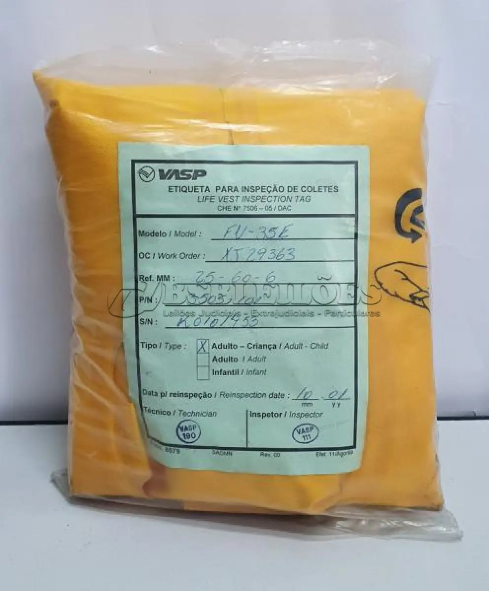 LOTE 039 - 01 COLETE SALVA VIDAS DA VASP. NOVO E COM FICHA VERIFICAÇAO DA VASP. (NO ESTADO) ATENÇÃO! FAZER A VISITAÇÃO ANTES DE ARREMATAR, NÃO SABEMOS SE FUNCIONA, LEILÃO NÃO TEM GARANTIA E NEM DEVOLUÇÃO, SUJEITO A POSSÍVEIS AVARIAS VISÍVEIS/OCULTAS E/OU AUSÊNCIA DE COMPONENTES.