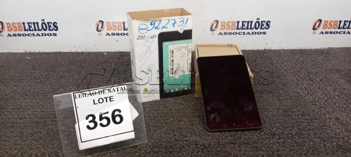 LOTE 356 - 01 TABLET MARCA DELL. (NO ESTADO) ATENÇÃO! FAZER A VISITAÇÃO ANTES DE ARREMATAR, NÃO SABEMOS SE FUNCIONA, LEILÃO NÃO TEM GARANTIA E NEM DEVOLUÇÃO, SUJEITO A POSSÍVEIS AVARIAS VISÍVEIS/OCULTAS E/OU AUSÊNCIA DE COMPONENTES.