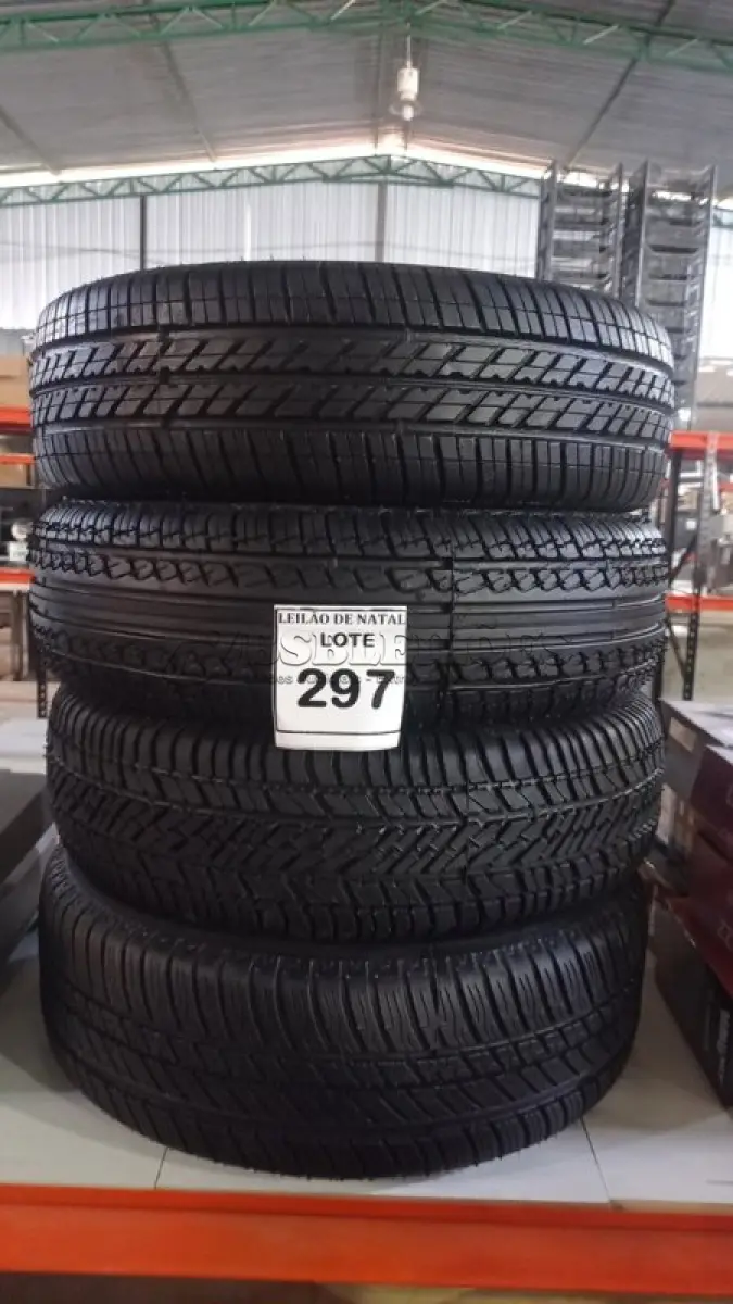 LOTE 297 - 04 PNEUS REMOLD 185/70 R14. (NO ESTADO) ATENÇÃO! FAZER A VISITAÇÃO ANTES DE ARREMATAR, NÃO SABEMOS SE FUNCIONA, LEILÃO NÃO TEM GARANTIA E NEM DEVOLUÇÃO, SUJEITO A POSSÍVEIS AVARIAS VISÍVEIS/OCULTAS E/OU AUSÊNCIA DE COMPONENTES.