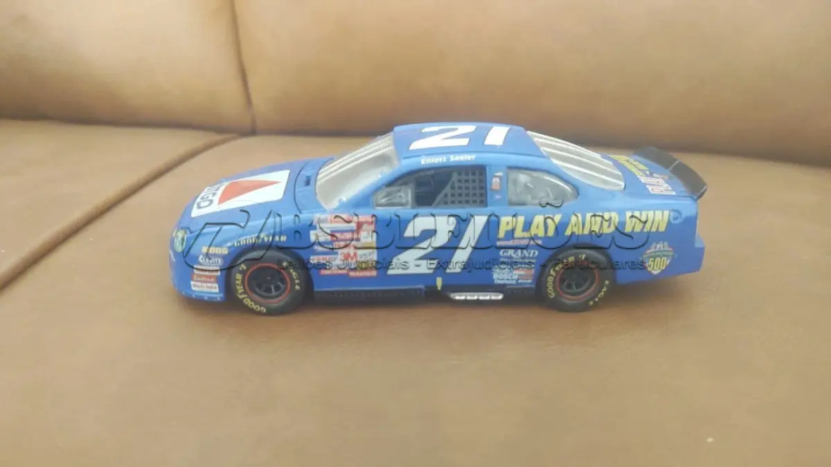 LOTE 200 - 01 ELLIOTT SADLER 21 CITGO FORD TAURUS AZUL 1:32 MODELO DIE-CAST IMAGEM DE CORRIDA,COMPRADAS EM LOJAS DE ANTIGUIDADES DOS EUA.