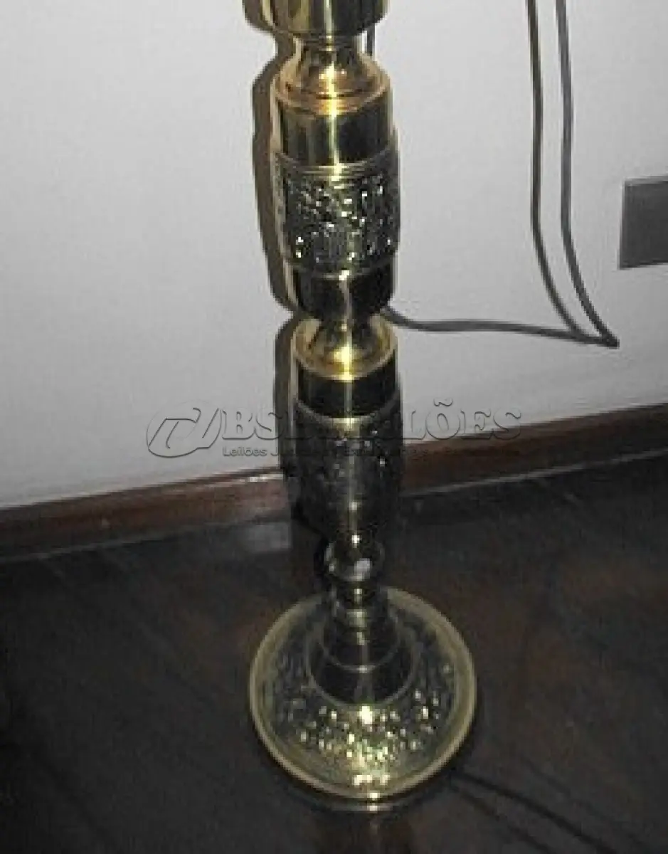 LOTE 035 - 01 RARO TELEFONE IMPORTADO  FUNCIONANDO. FUNCIONANDO ATE O MOMENTO SEM GARANTIAS FUTURAS  ALT. 117CM. (NO ESTADO) ATENÇÃO! FAZER A VISITAÇÃO ANTES DE ARREMATAR, NÃO SABEMOS SE FUNCIONA, LEILÃO NÃO TEM GARANTIA E NEM DEVOLUÇÃO, SUJEITO A POSSÍVEIS AVARIAS VISÍVEIS/OCULTAS E/OU AUSÊNCIA DE COMPONENTES.