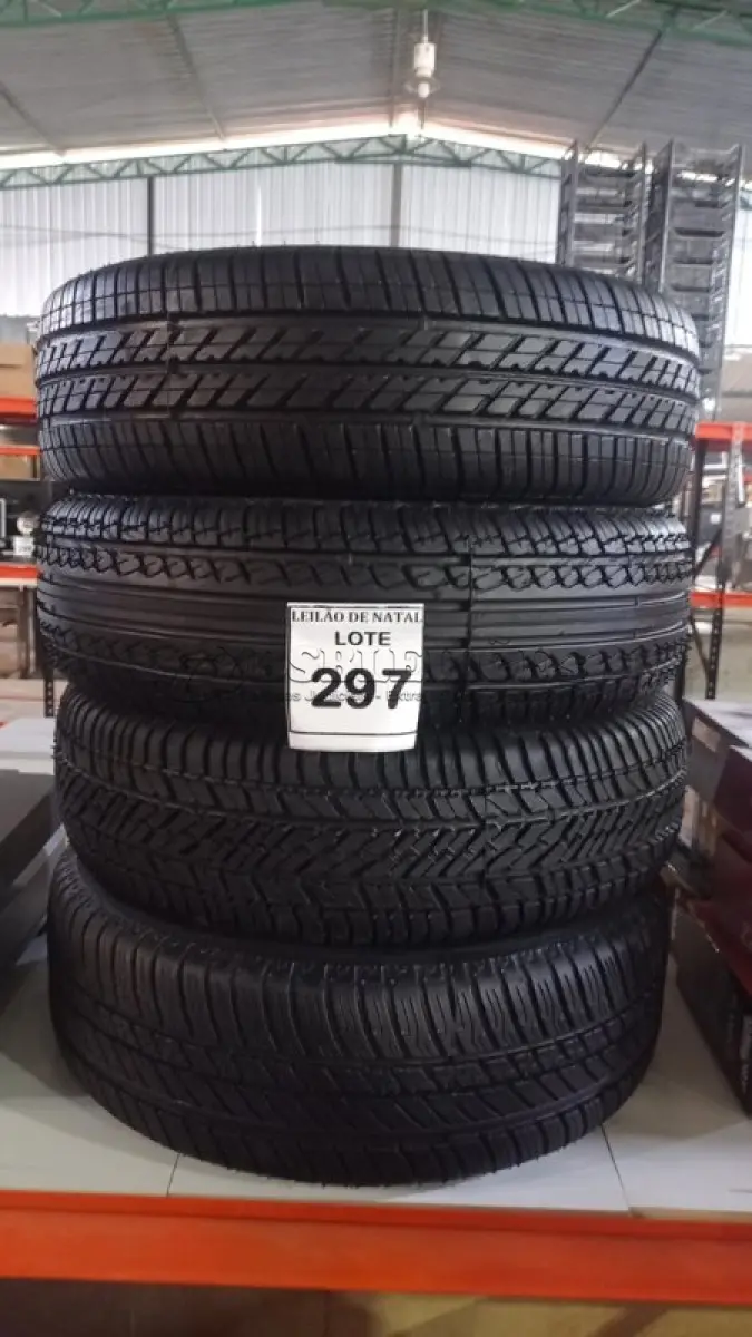 LOTE 297 - 04 PNEUS REMOLD 185/70 R14. (NO ESTADO) ATENÇÃO! FAZER A VISITAÇÃO ANTES DE ARREMATAR, NÃO SABEMOS SE FUNCIONA, LEILÃO NÃO TEM GARANTIA E NEM DEVOLUÇÃO, SUJEITO A POSSÍVEIS AVARIAS VISÍVEIS/OCULTAS E/OU AUSÊNCIA DE COMPONENTES.