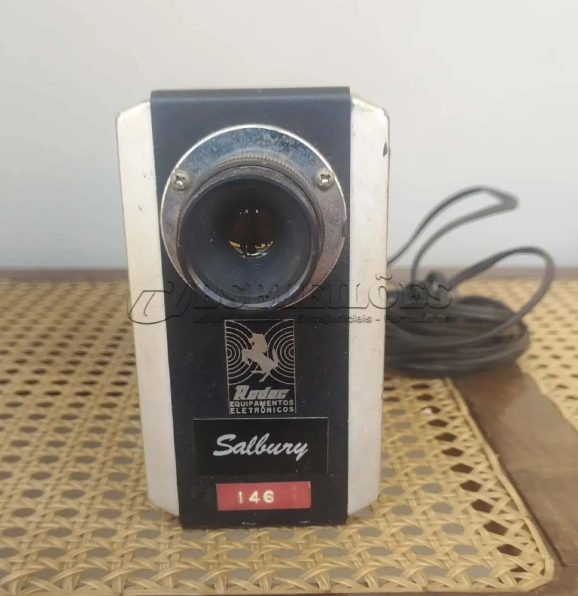 LOTE 249 - 01 FILMADORA ANTIGA DEDADA DE 80. (NO ESTADO) ATENÇÃO! FAZER A VISITAÇÃO ANTES DE ARREMATAR, NÃO SABEMOS SE FUNCIONA, LEILÃO NÃO TEM GARANTIA E NEM DEVOLUÇÃO, SUJEITO A POSSÍVEIS AVARIAS VISÍVEIS/OCULTAS E/OU AUSÊNCIA DE COMPONENTES.
