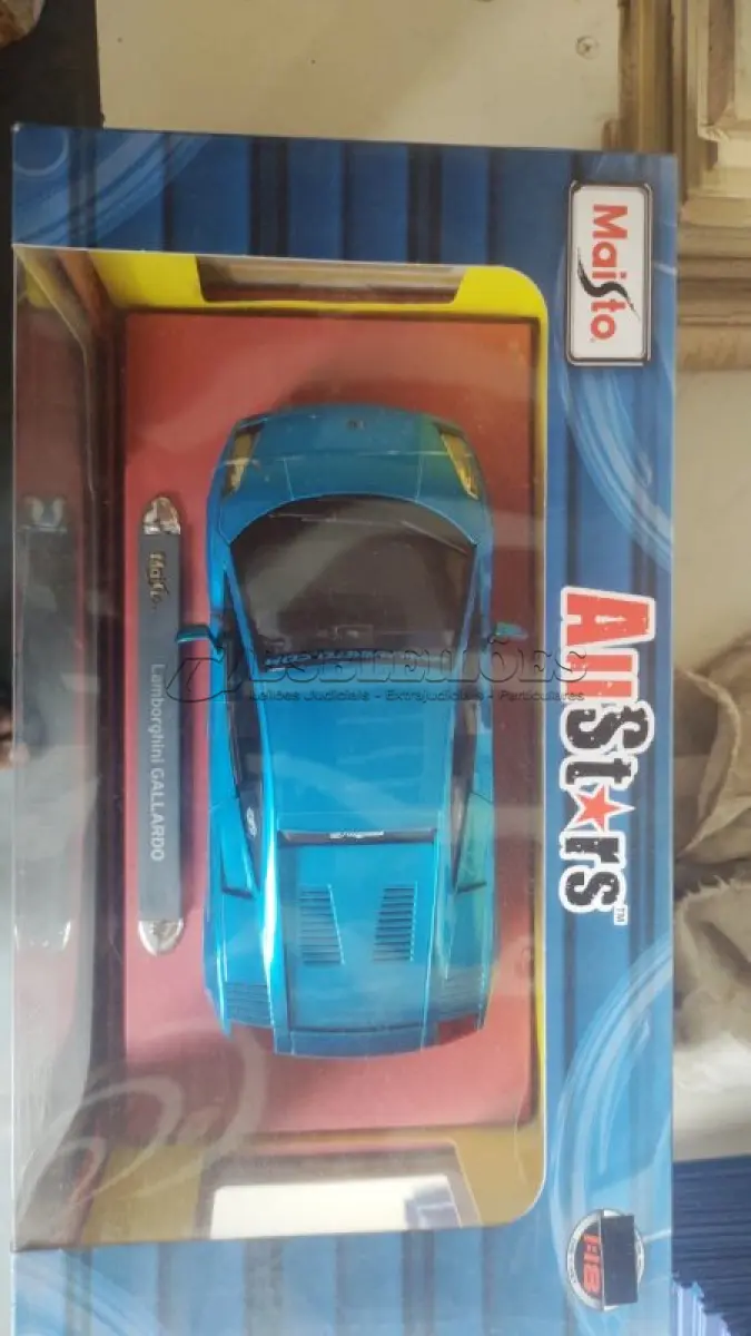 LOTE 223 - 01 MINIATURA ESCALA 1/18  NOVA NA CAIXA LACRADA. . (NO ESTADO) ATENÇÃO! FAZER A VISITAÇÃO ANTES DE ARREMATAR, NÃO SABEMOS SE FUNCIONA, LEILÃO NÃO TEM GARANTIA E NEM DEVOLUÇÃO, SUJEITO A POSSÍVEIS AVARIAS VISÍVEIS/OCULTAS E/OU AUSÊNCIA DE COMPONENTES.
