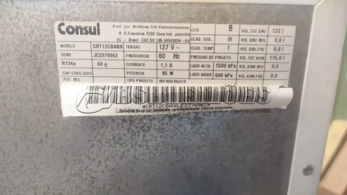 LOTE 353 - 01 FRIGOBAR CÔNSUL FUNCIONANDO PERFEITAMENTE MODELO COMPACTO 120. 84 CM DE ALT,48 LARGURA,51 PROFUNDIDADE. (NO ESTADO) ATENÇÃO! FAZER A VISITAÇÃO ANTES DE ARREMATAR, NÃO SABEMOS SE FUNCIONA, LEILÃO NÃO TEM GARANTIA E NEM DEVOLUÇÃO, SUJEITO A POSSÍVEIS AVARIAS VISÍVEIS/OCULTAS E/OU AUSÊNCIA DE COMPONENTES.