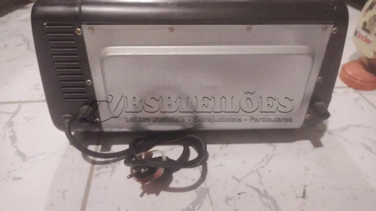 LOTE 383 - 01 FORNO ELÉTRICO SEMI NOVO FUNCIONANDO PERFEITAMENTE BRITÂNIA. (NO ESTADO) ATENÇÃO! FAZER A VISITAÇÃO ANTES DE ARREMATAR, NÃO SABEMOS SE FUNCIONA, LEILÃO NÃO TEM GARANTIA E NEM DEVOLUÇÃO, SUJEITO A POSSÍVEIS AVARIAS VISÍVEIS/OCULTAS E/OU AUSÊNCIA DE COMPONENTES.