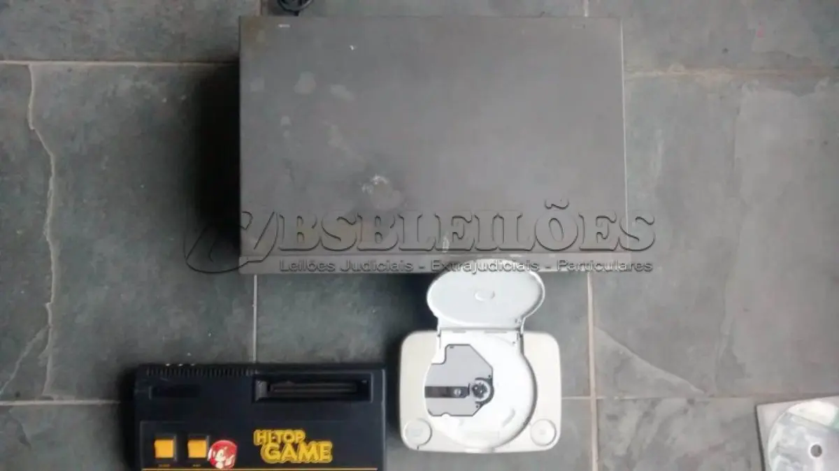 LOTE 373 - 01 LOTE GAMES DE COLEÇAO ANTIGOS. (NO ESTADO) ATENÇÃO! FAZER A VISITAÇÃO ANTES DE ARREMATAR, NÃO SABEMOS SE FUNCIONA, LEILÃO NÃO TEM GARANTIA E NEM DEVOLUÇÃO, SUJEITO A POSSÍVEIS AVARIAS VISÍVEIS/OCULTAS E/OU AUSÊNCIA DE COMPONENTES.