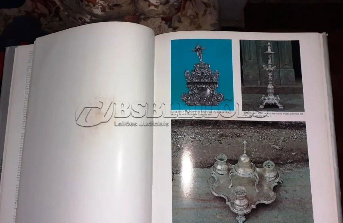 LOTE 356 - 01 LIVRO RARO A ARTE DA PRATA NO BRASIL. (NO ESTADO) ATENÇÃO! FAZER A VISITAÇÃO ANTES DE ARREMATAR, NÃO SABEMOS SE FUNCIONA, LEILÃO NÃO TEM GARANTIA E NEM DEVOLUÇÃO, SUJEITO A POSSÍVEIS AVARIAS VISÍVEIS/OCULTAS E/OU AUSÊNCIA DE COMPONENTES.