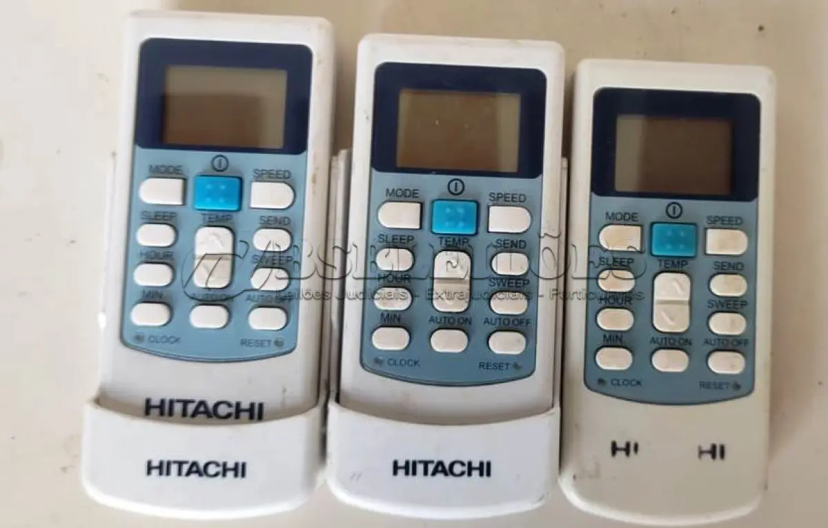 LOTE 412 - 01 LOTE COM CONTROLES PARA AR CONDICIONADO. (NO ESTADO) ATENÇÃO! FAZER A VISITAÇÃO ANTES DE ARREMATAR, NÃO SABEMOS SE FUNCIONA, LEILÃO NÃO TEM GARANTIA E NEM DEVOLUÇÃO, SUJEITO A POSSÍVEIS AVARIAS VISÍVEIS/OCULTAS E/OU AUSÊNCIA DE COMPONENTES.