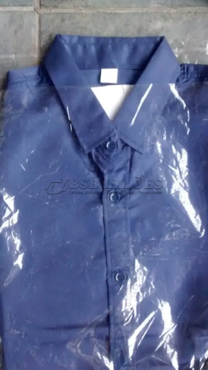 LOTE 375 - 01 LOTE COM CAMISA NOVA TAM, M CHUTEIRA NOVA CINTOS. (NO ESTADO) ATENÇÃO! FAZER A VISITAÇÃO ANTES DE ARREMATAR, NÃO SABEMOS SE FUNCIONA, LEILÃO NÃO TEM GARANTIA E NEM DEVOLUÇÃO, SUJEITO A POSSÍVEIS AVARIAS VISÍVEIS/OCULTAS E/OU AUSÊNCIA DE COMPONENTES.