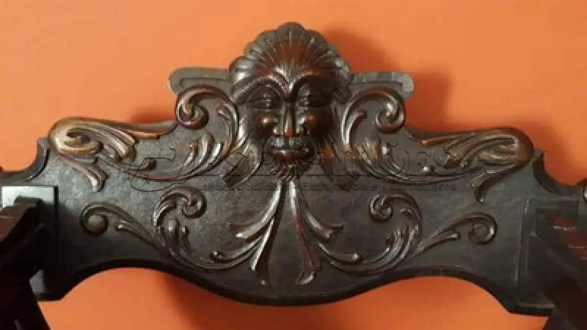 LOTE 170 - 01 RARA CADEIRA SAVANAROLA DA DÉCADA DE 70 - MEDIDA: 93X55X75. (NO ESTADO) ATENÇÃO! FAZER A VISITAÇÃO ANTES DE ARREMATAR, NÃO SABEMOS SE FUNCIONA, LEILÃO NÃO TEM GARANTIA E NEM DEVOLUÇÃO, SUJEITO A POSSÍVEIS AVARIAS VISÍVEIS/OCULTAS E/OU AUSÊNCIA DE COMPONENTES.