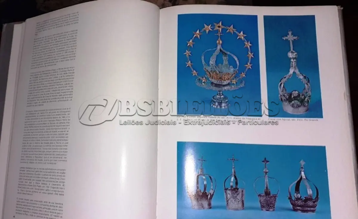 LOTE 356 - 01 LIVRO RARO A ARTE DA PRATA NO BRASIL. (NO ESTADO) ATENÇÃO! FAZER A VISITAÇÃO ANTES DE ARREMATAR, NÃO SABEMOS SE FUNCIONA, LEILÃO NÃO TEM GARANTIA E NEM DEVOLUÇÃO, SUJEITO A POSSÍVEIS AVARIAS VISÍVEIS/OCULTAS E/OU AUSÊNCIA DE COMPONENTES.